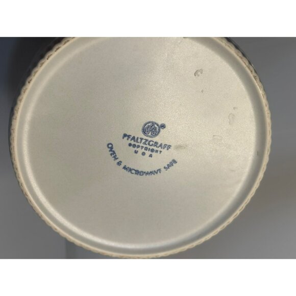 VTG Pfaltzgraff Yorktowne 4"x8.75" Casserole Dish Blue Cream Stoneware USA Made - Picture 3 of 7